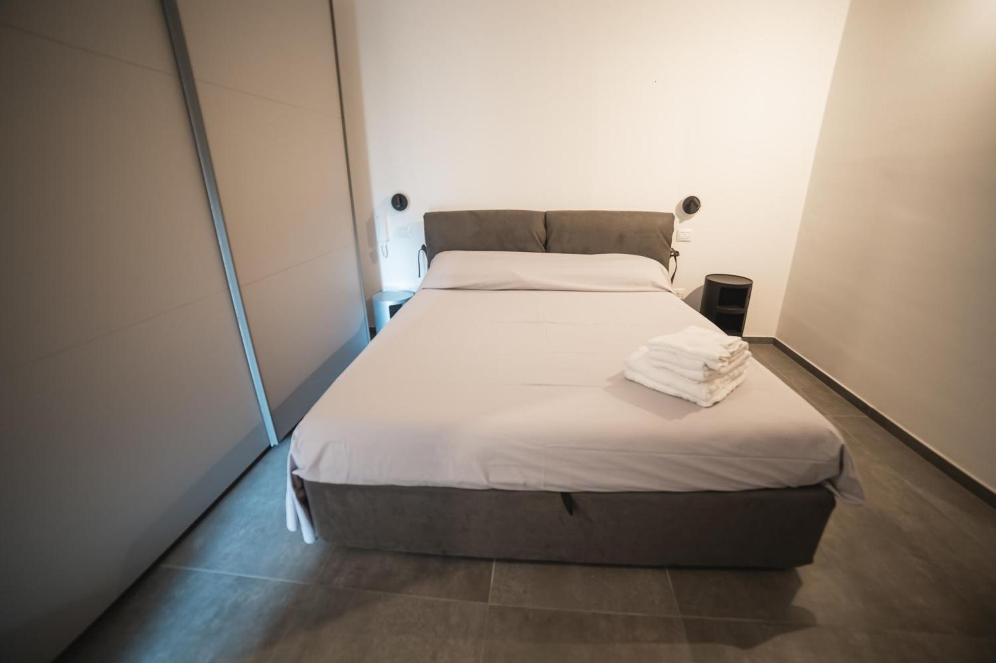 Suite Piazza Mazzini 90 Mq 5 Lecce Exterior foto